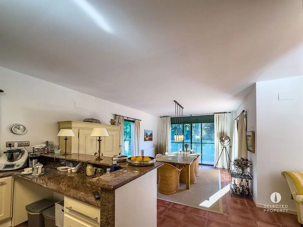 Cuisine - Luxury Villa with Golf Views in Navata