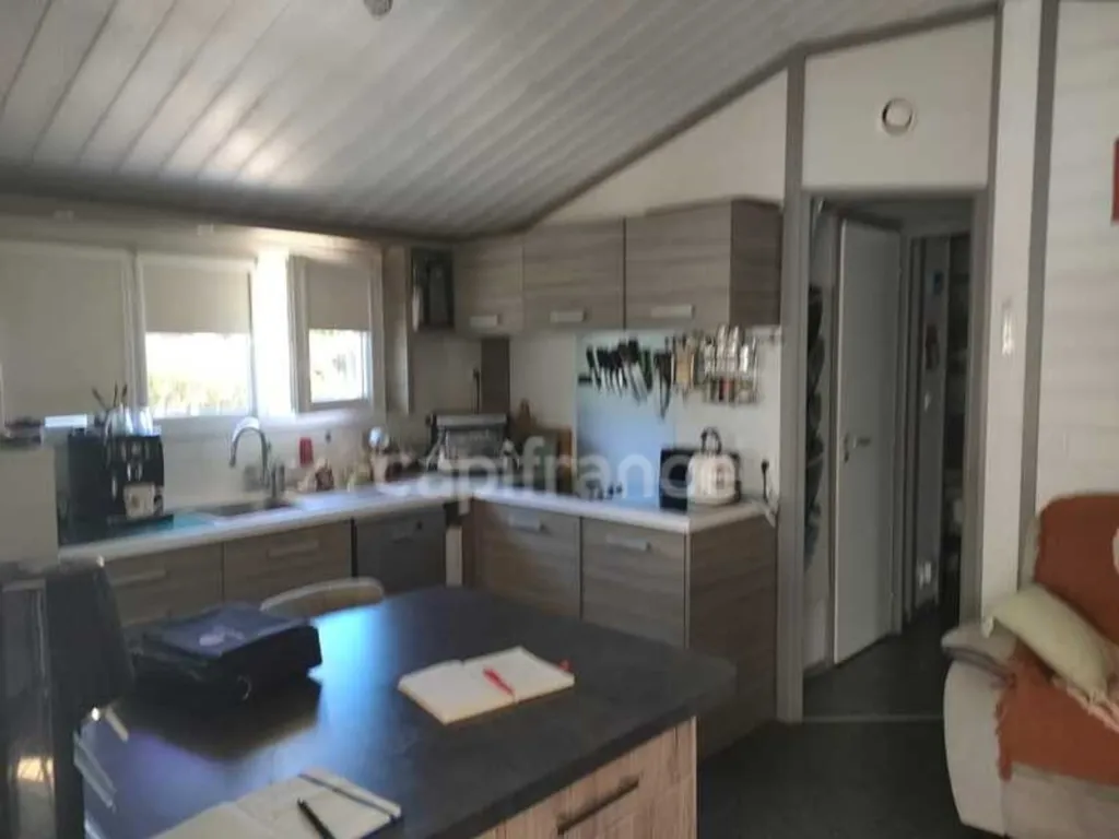 Köök - Chalet with Forest View in Hourtin