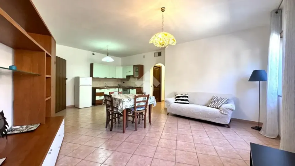 Elutuba - Ground Floor Trilocale with Parking in Tortolì