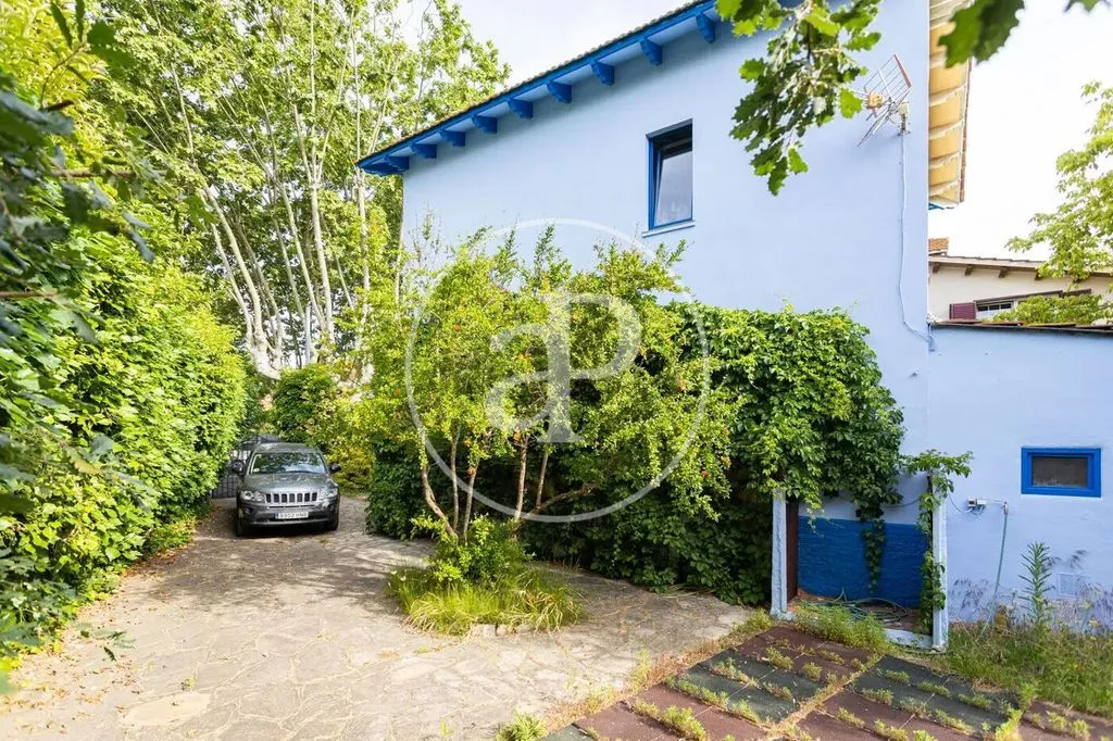 Exterior - Period Villa with Garden in Begues