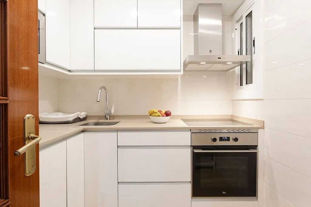 Cuisine - 3-Bedroom Apartment with Views in Barcelona