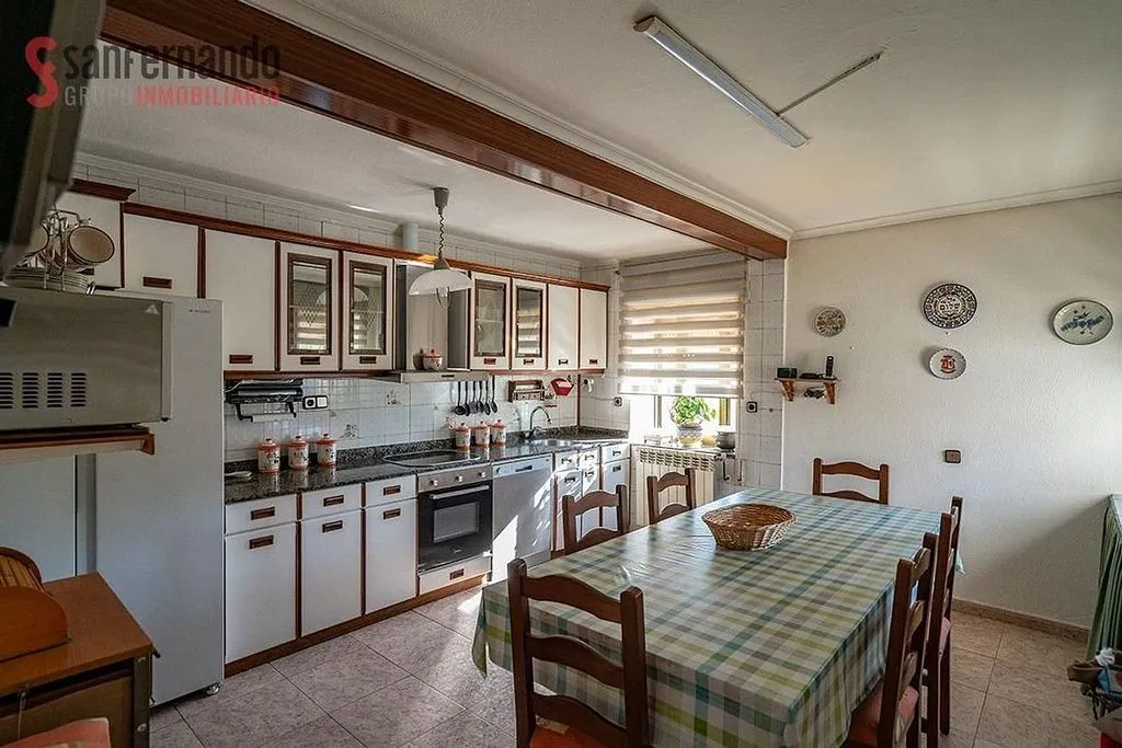 Cucina - Chalet with Terrace and Garage in Tanos