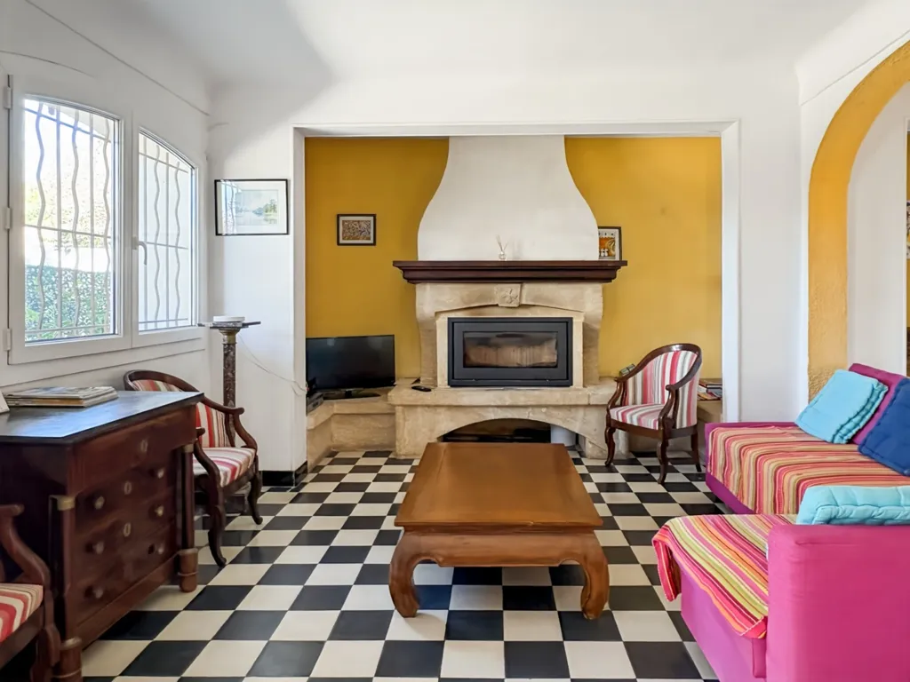 Living Room - Character Provençal House with Pool in Château-Gombert