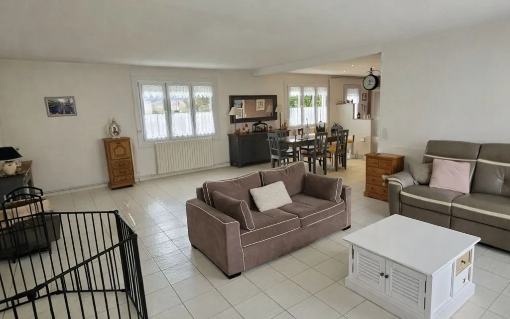 Séjour - Pavillon de Plain-Pied avec Terrasse à Laon
