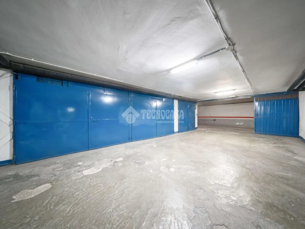 Garage - Garage Space in Parquesol - Paseo Zorrilla - Centre