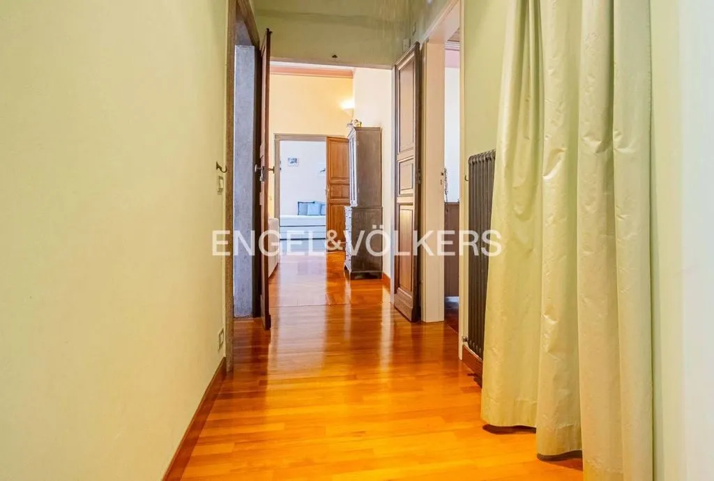 Esik - Luxury Apartment with Frescoed Ceilings in Chiavari
