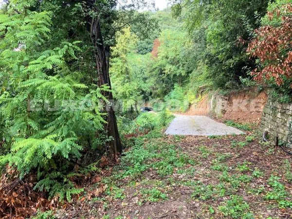 Rustic Property with Panoramic Views in Brescia