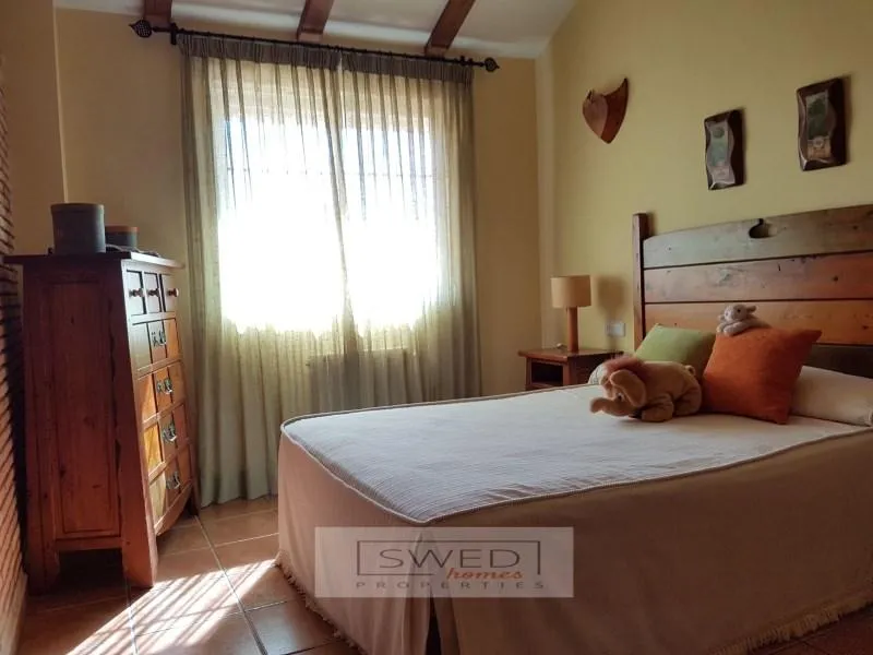 Bedrooms - Semi-Detached House with Terrace in San Pedro