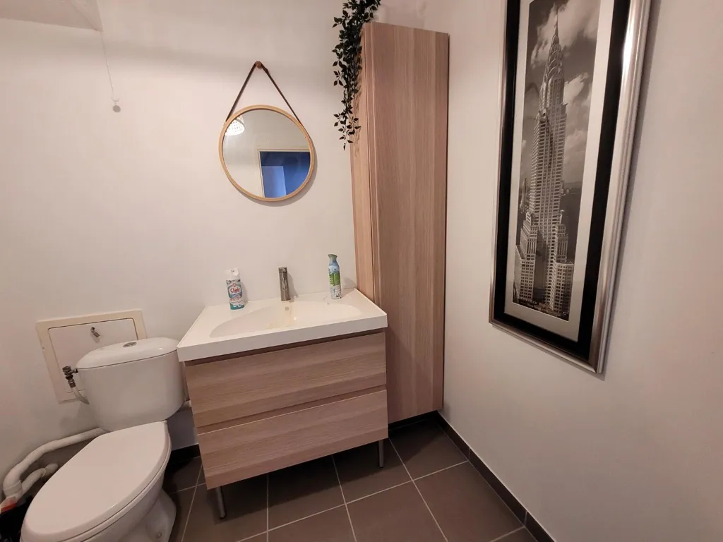 Vannitoad - Flat with Balcony in Loos