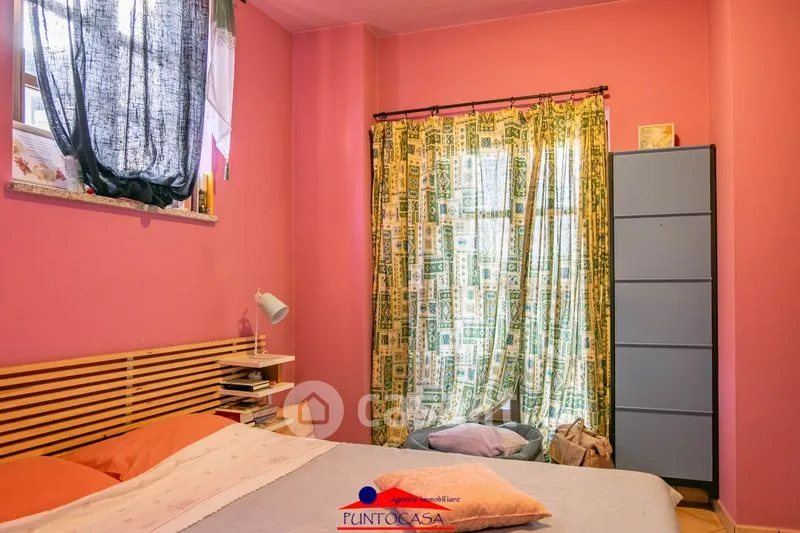 Magamistoad - Two-Level Apartment with Balcony in Busca