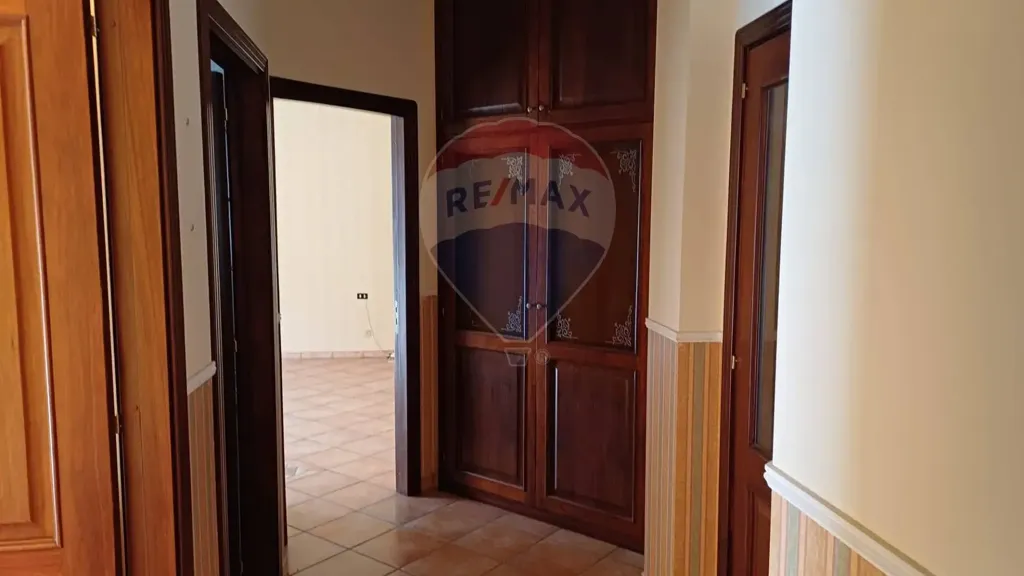 hallway_entrance