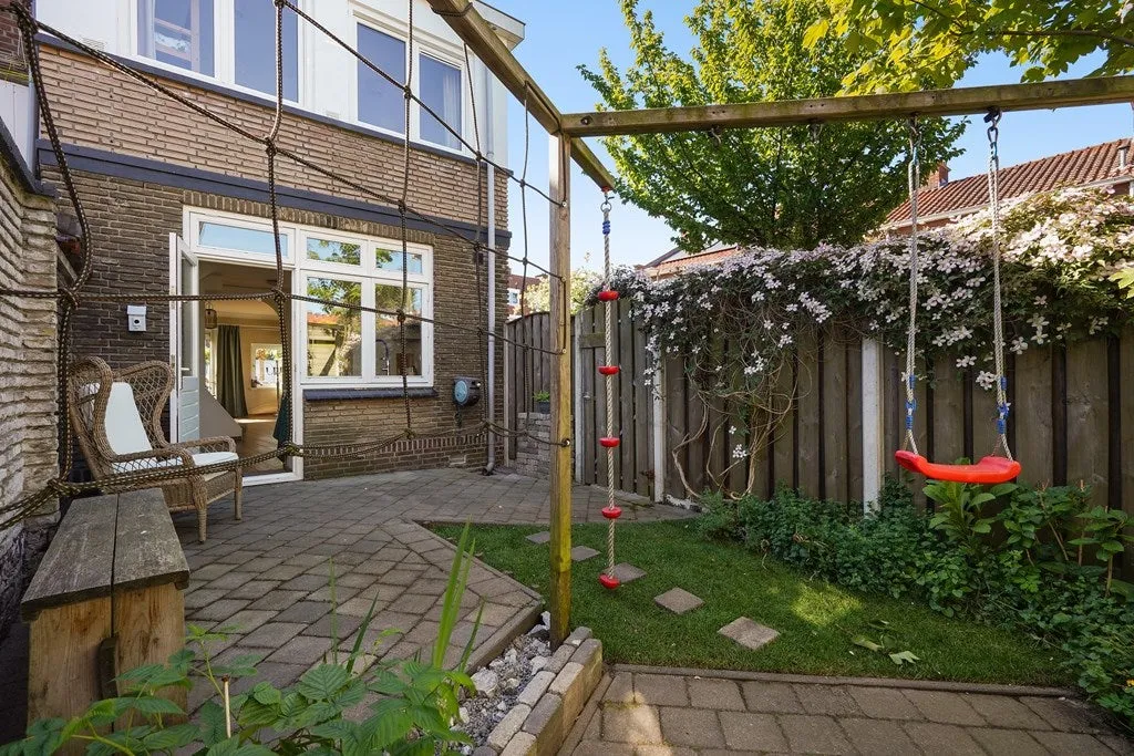 4-toaline maja asukohas Den Haag