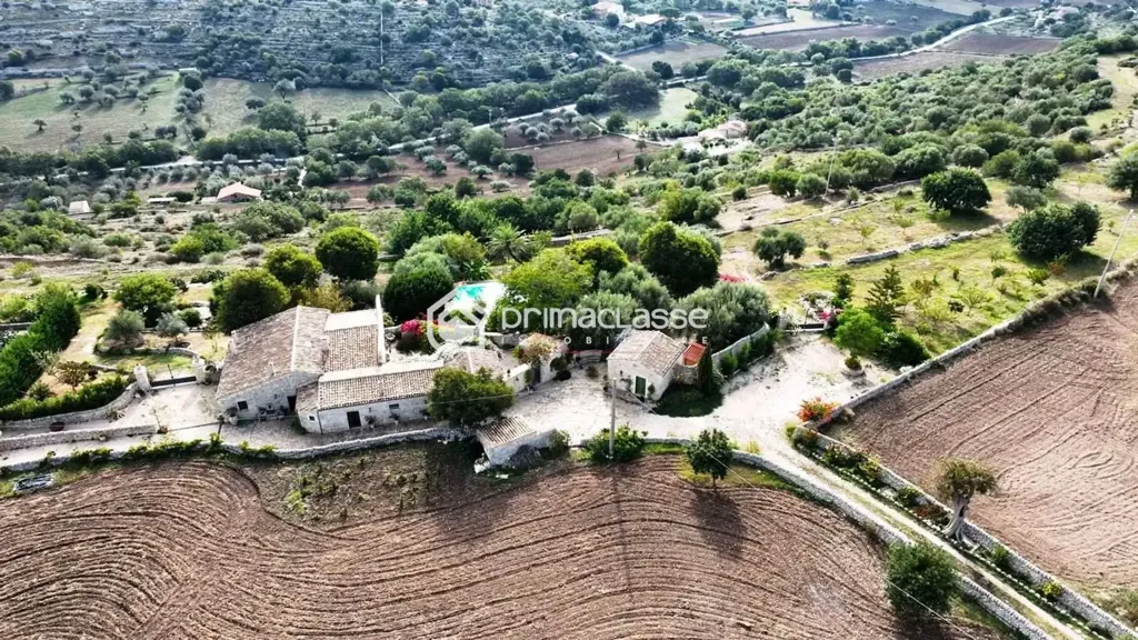 Vista aerea - Restored Casale with Pool in Modica Sorda