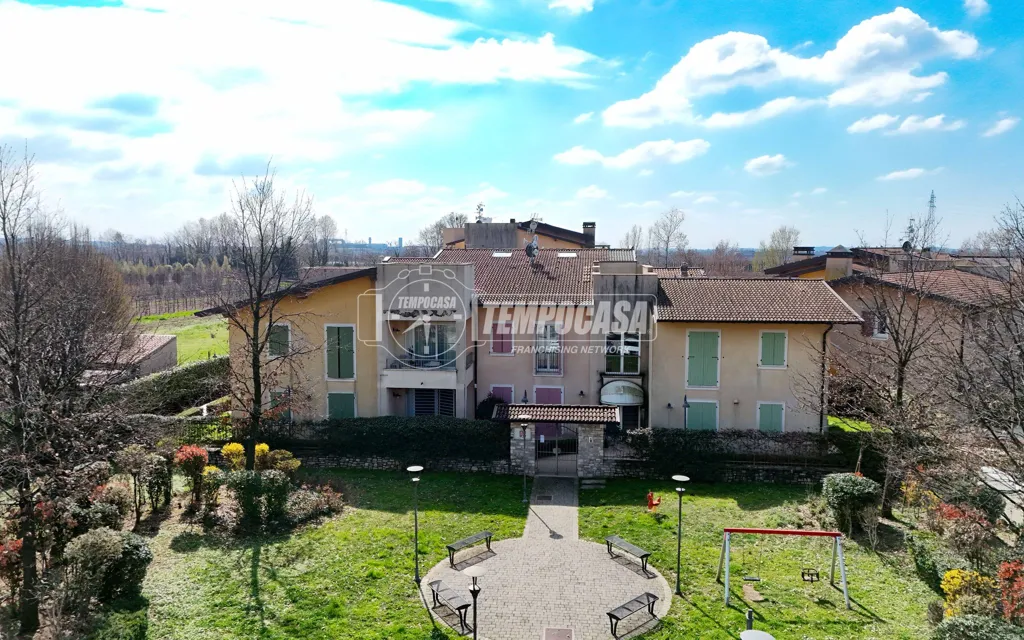 Õhuvaade - Modern Apartment with Pool in Lonato del Garda