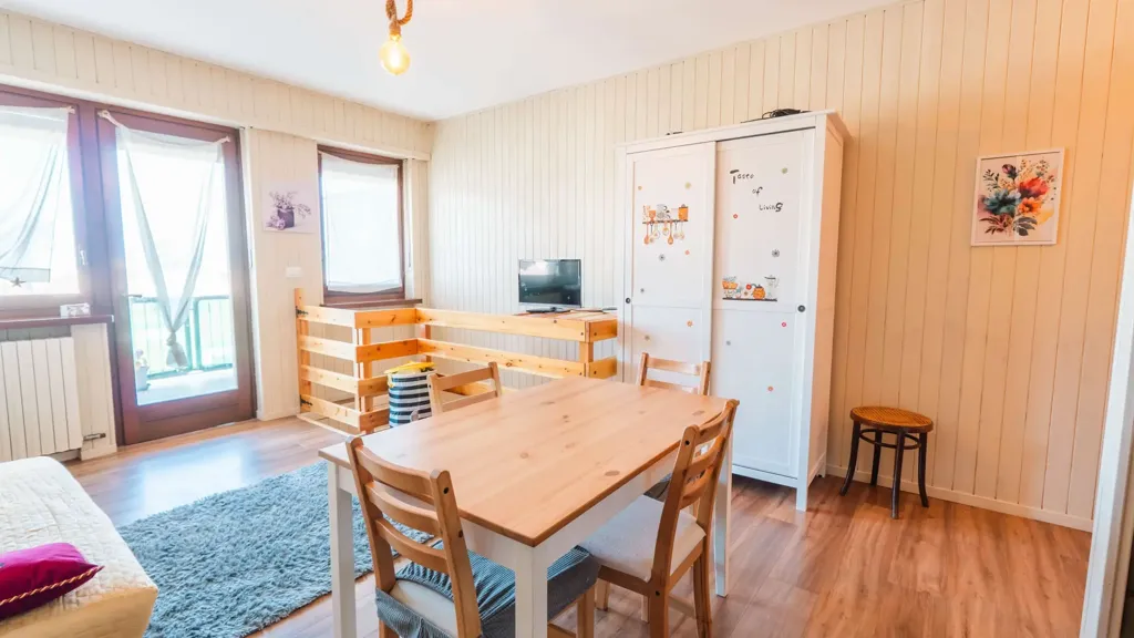Salle à manger - Rustic-Style Apartment with Terrace in Bagnolo Piemonte
