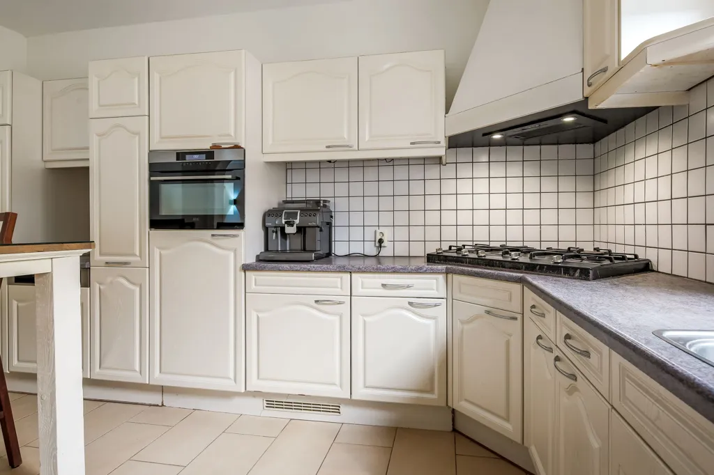 Cuisine - Modern Corner House with Solar Panels in Atolwijk
