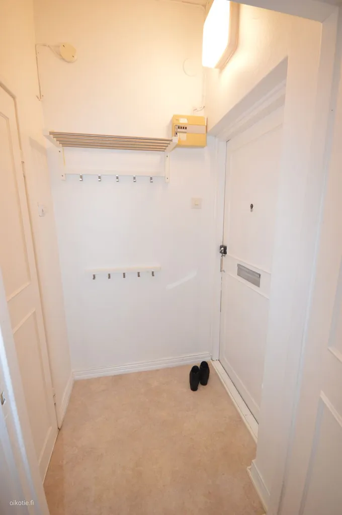 Esik - Bright Studio Flat with Balcony in Pori