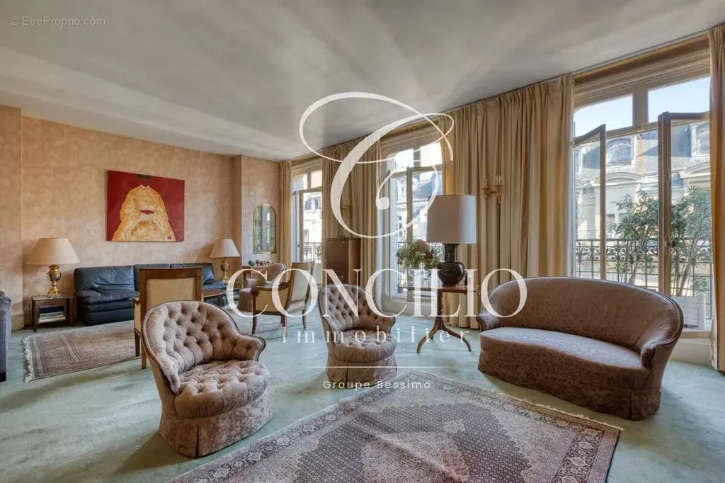 6-room apartment in Paris-17e