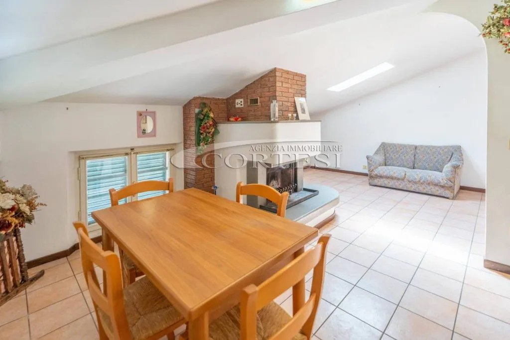 Söögituba - Three-Unit House with Private Garden in Città di Castello