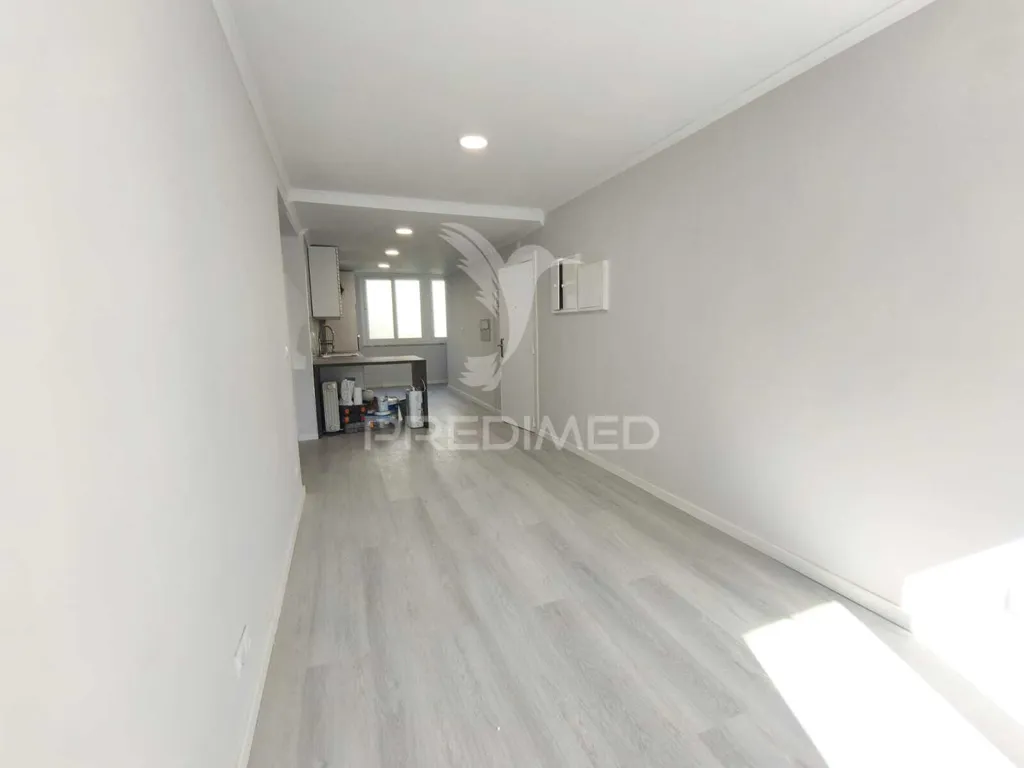 Entrée - Remodelled T2 Apartment with Two Sunlit Fronts in Benfica