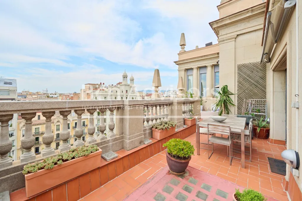 Terrass - Penthouse with Rooftop Pool in Dreta de l'Eixample, Barcelona