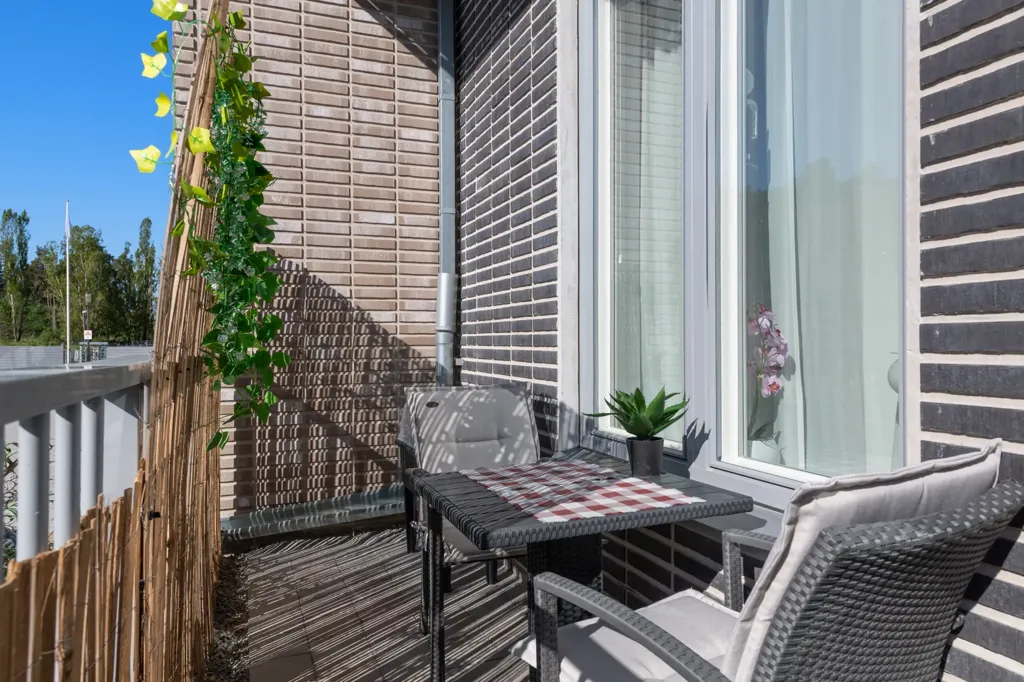 Rõdu - Apartment with Balcony in Täby Park