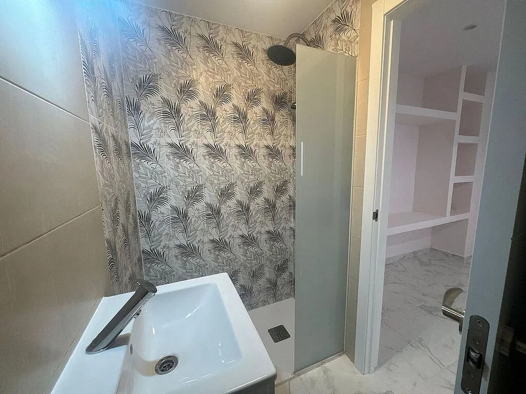 Vannitoad - Reformed Flat with Terrace in Torrevieja Centre