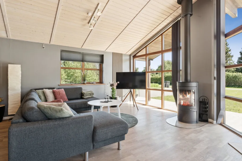 Elutuba - Vacation House with Pool near Hals