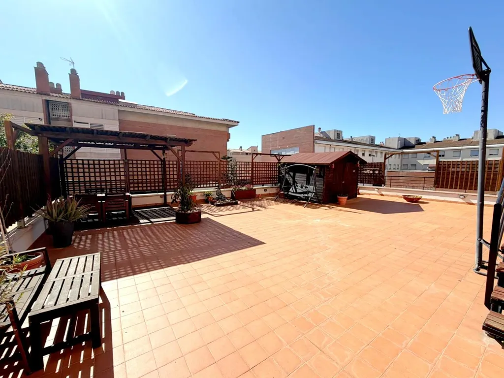 Terrass - Modern Apartment with Large Terrace in Mas Lluí