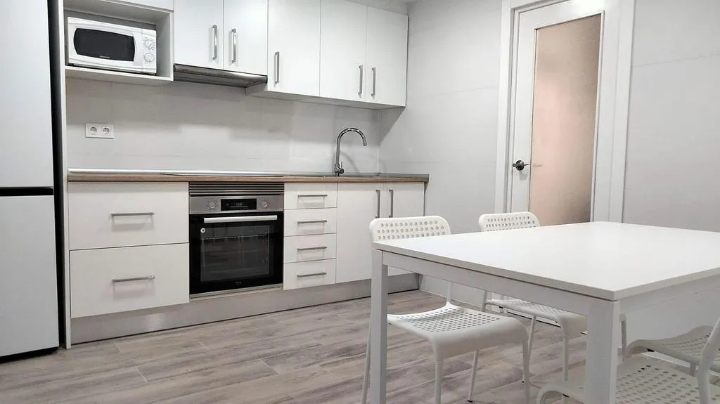 Köök - Student-Friendly Flat with Balcony in Altabix