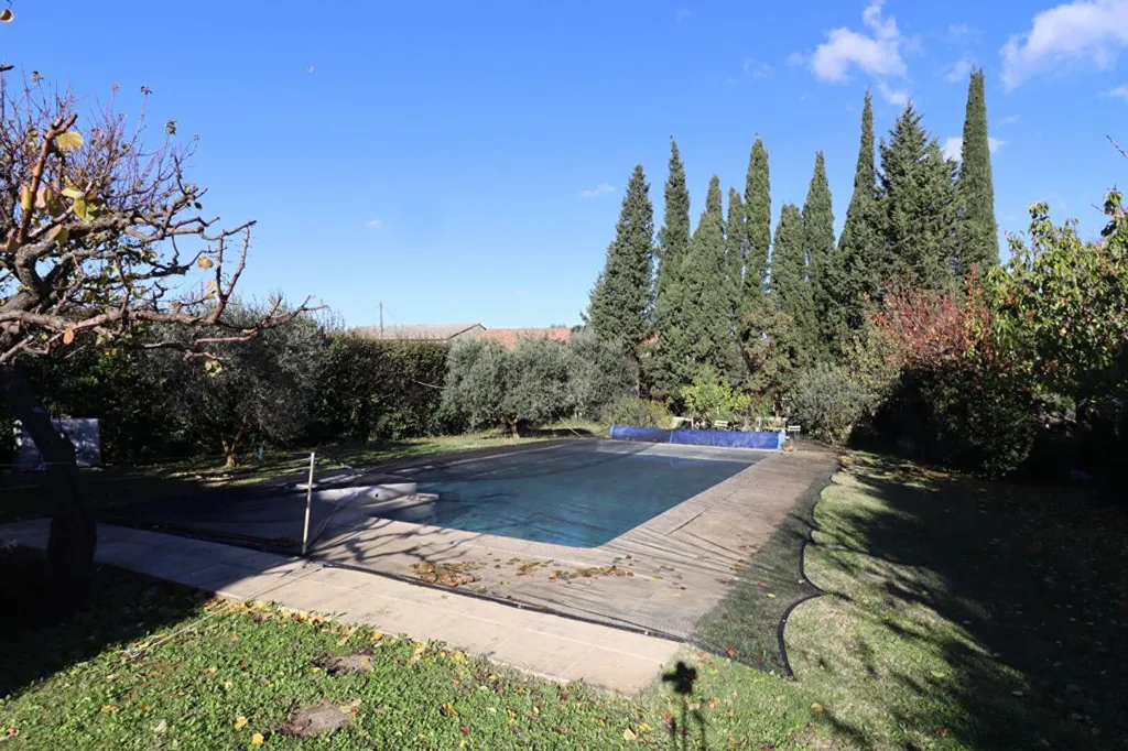 Bassein - Stone Mas with Pool in Bédarrides