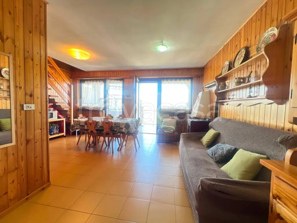 Elutuba - Armed Apartment with Panoramic View in Bagnolo Piemonte