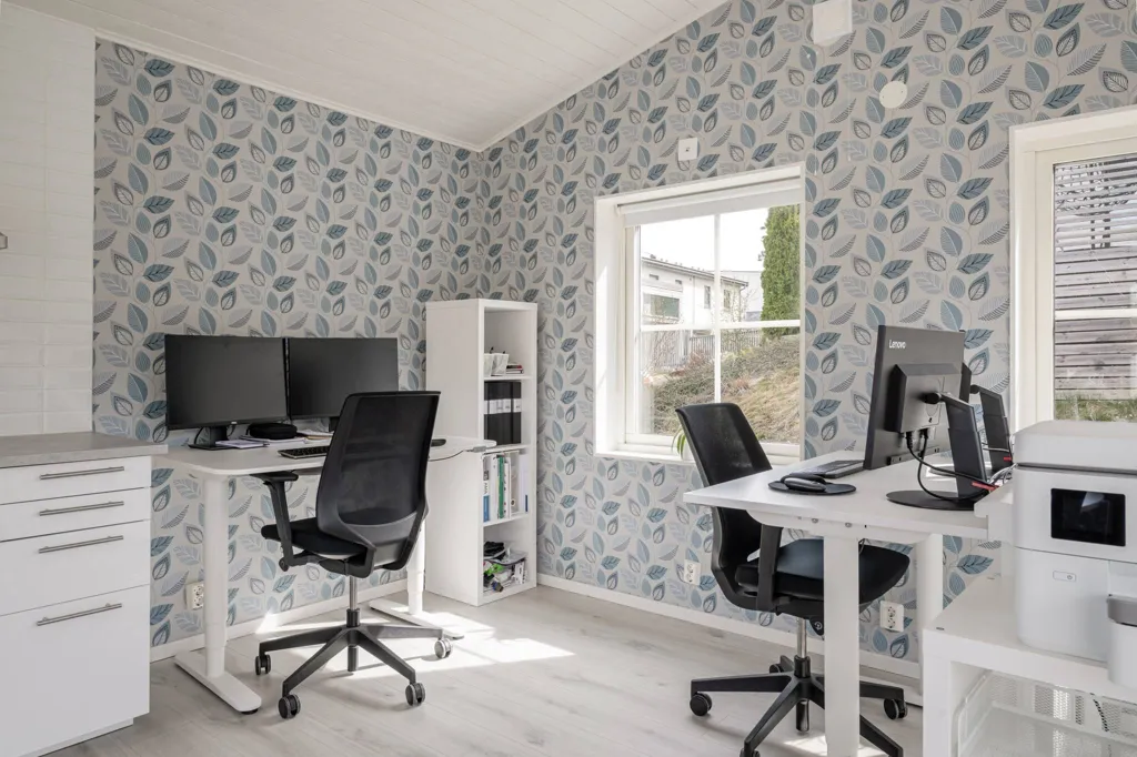 Bureau - Efficient Flat with Parking in Stockholm