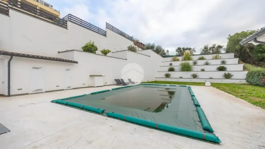 Piscine - Bifamiliar Villa with Pool in Castelverde, Rome