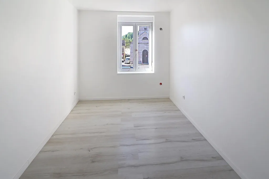 Pièces - Appartement 3 Pièces avec Parking à Thil