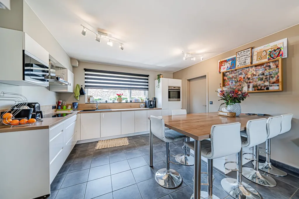 Cucina - House with Pool in Haillot