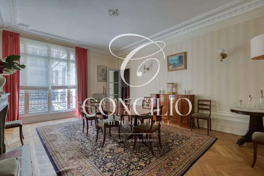 6-room apartment in Paris-17e