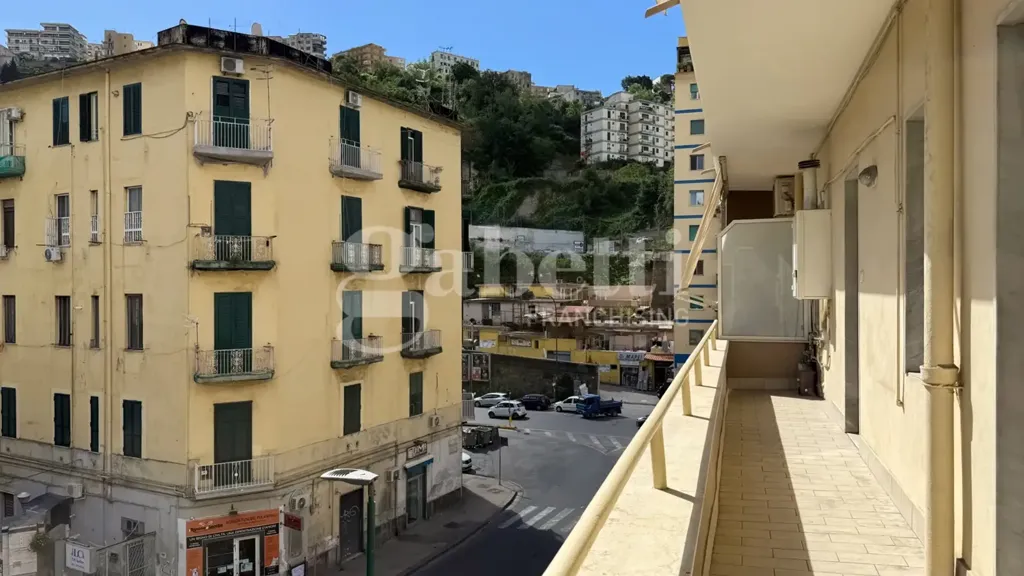 Balcon - Apartment with Balcony in Fuorigrotta, Naples