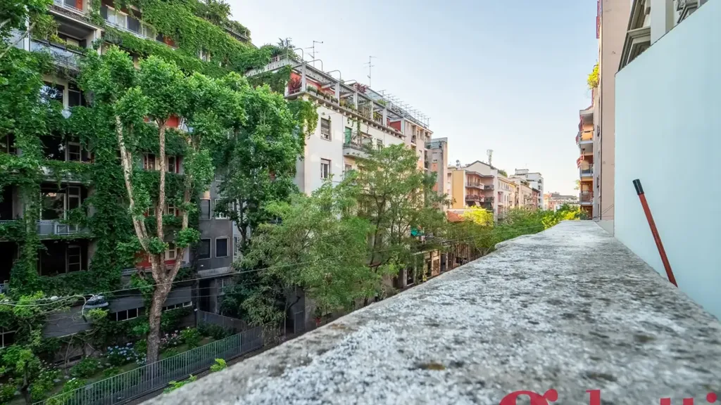 Balcon - Retrofitted Flat with Balcony in Città Studi, Milan