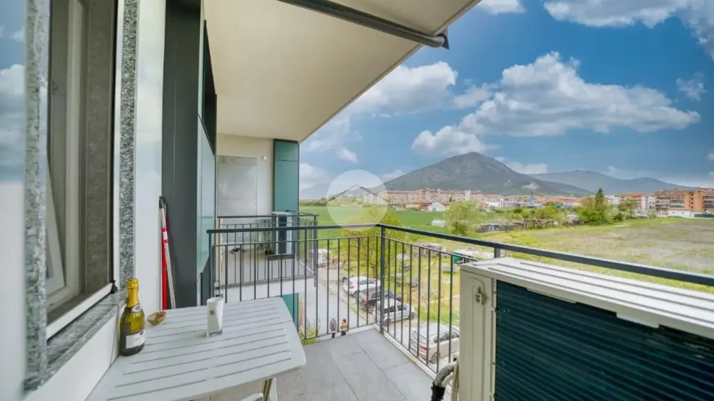 Balcon - Energy-Efficient Apartment with Balcony in Piossasco