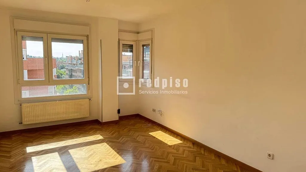 Pièces - Apartment with Pool in Las Rosas, Madrid