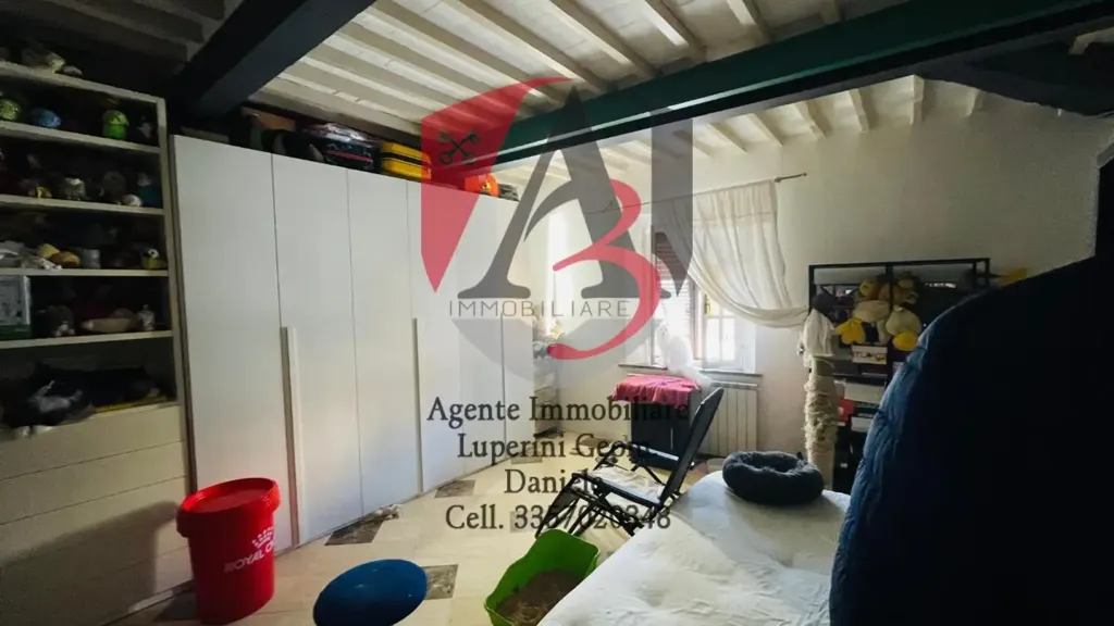 Appartement 8 pièces à IT