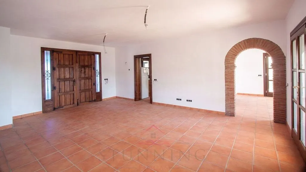 Toad - Luxury Villa with Mountain Views in Casares