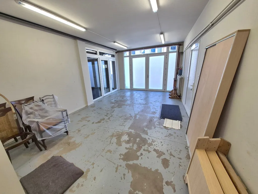 Garage - Commercial Property with Loft in Mettet
