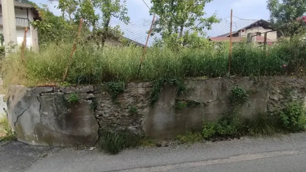 Aed - Mountain Cottage with Garden in Valloriate