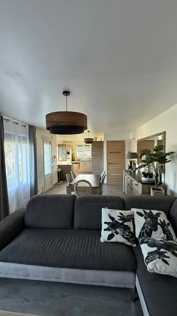 Elutuba - Evolutive House with Ample Potential in Residential Area