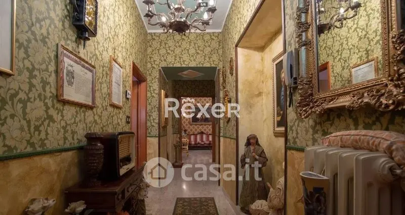 Esik - Historic Townhouse with Terrace in Cercepiccola