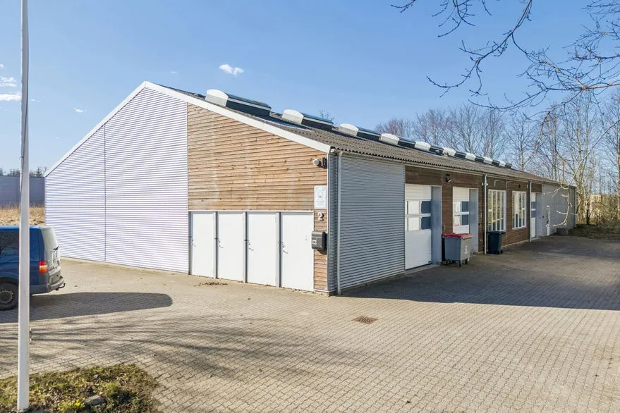 Exterior - Flexible Business Property with Divisions in Silkeborg