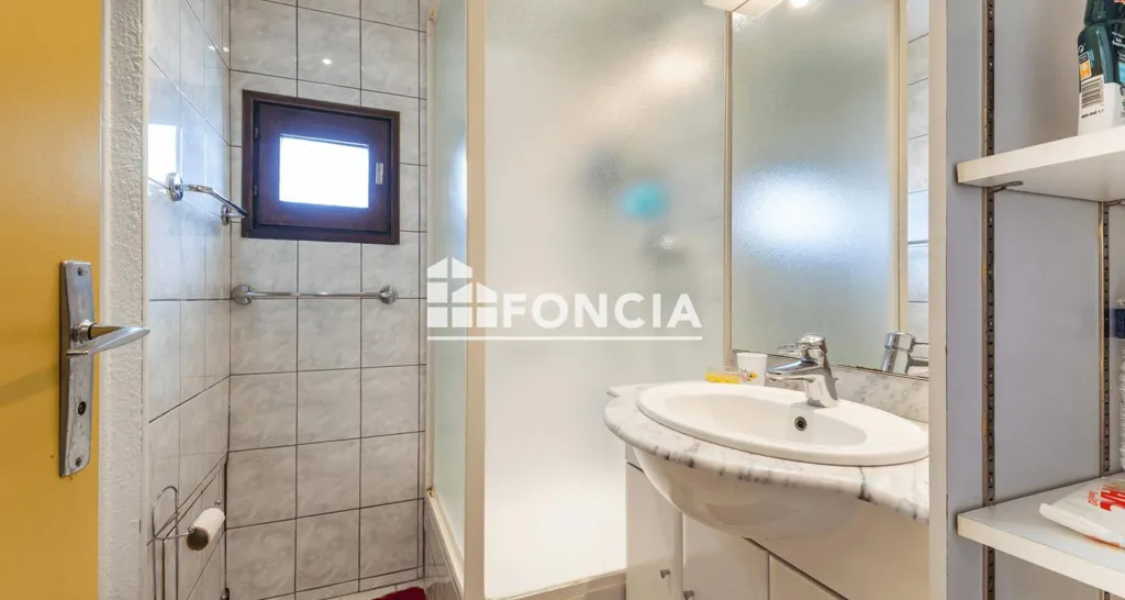 Vannitoad - Meubled Duplex Flat with Terrace near Beaches