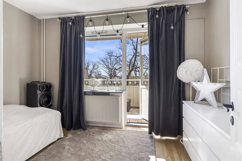 Magamistoad - 4-Room Apartment with Gable in Västerås